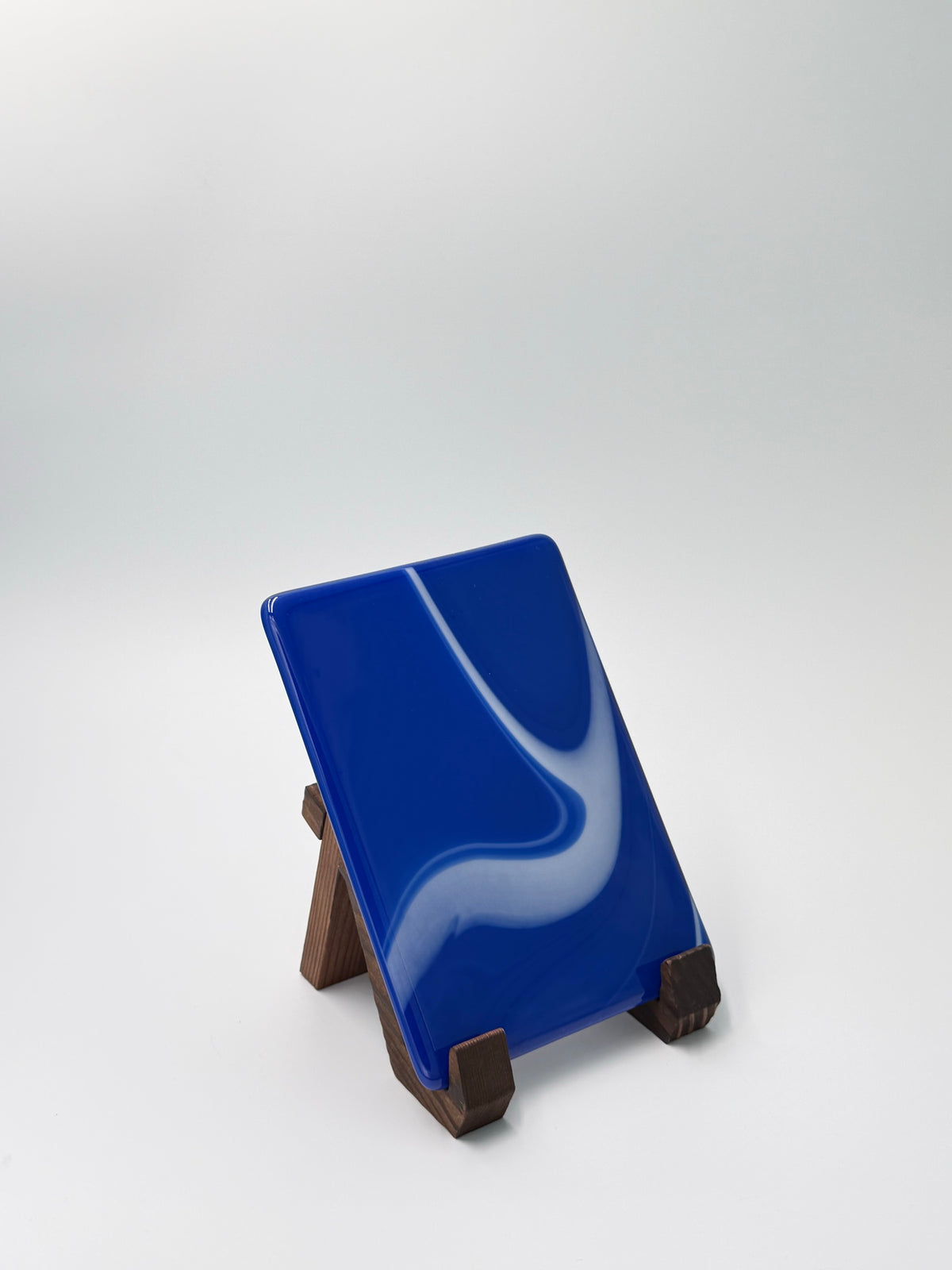 Blue and white swirl panel, vertical, 5×7