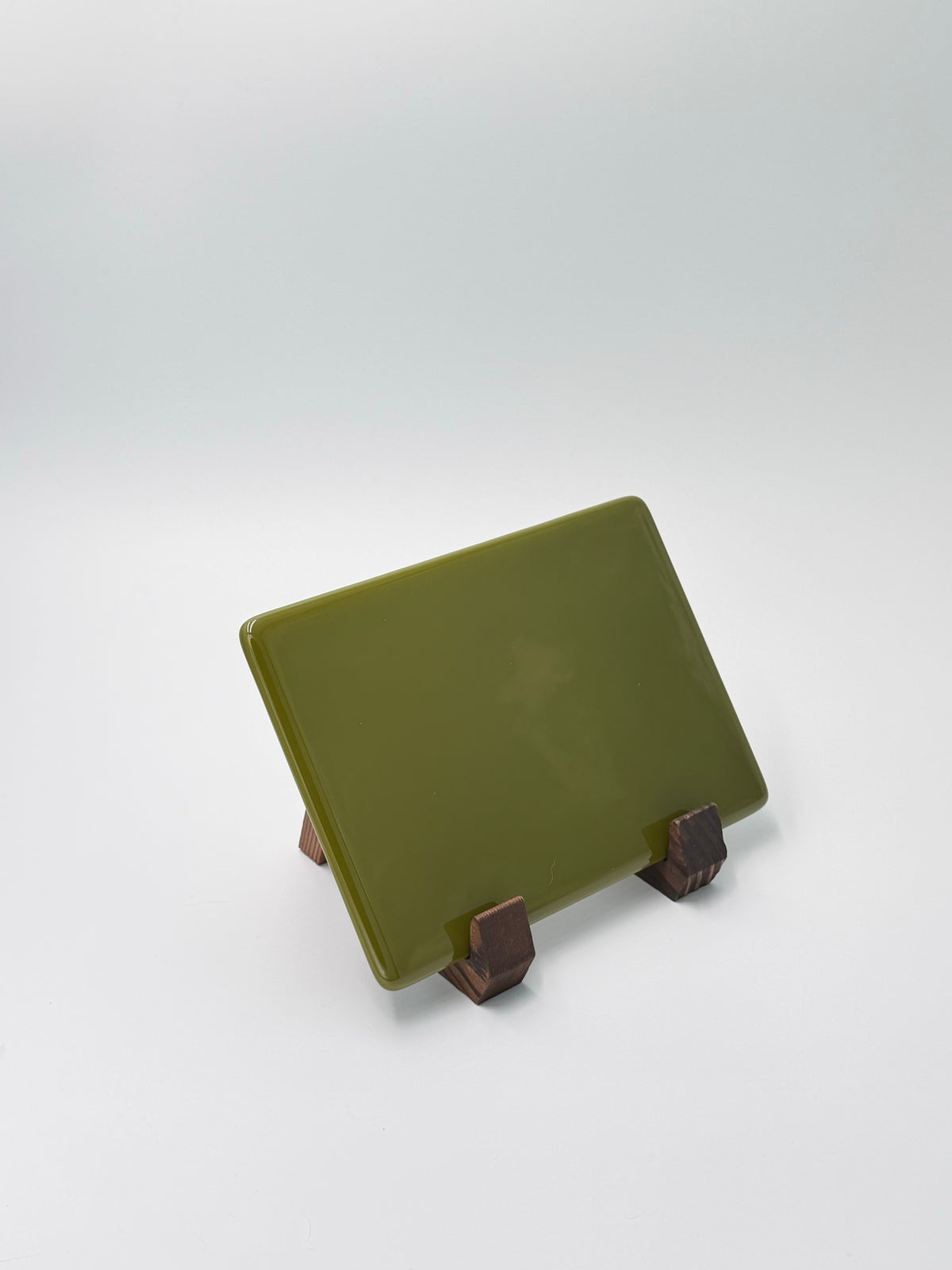 Olive green panel, horizontal, 5×7